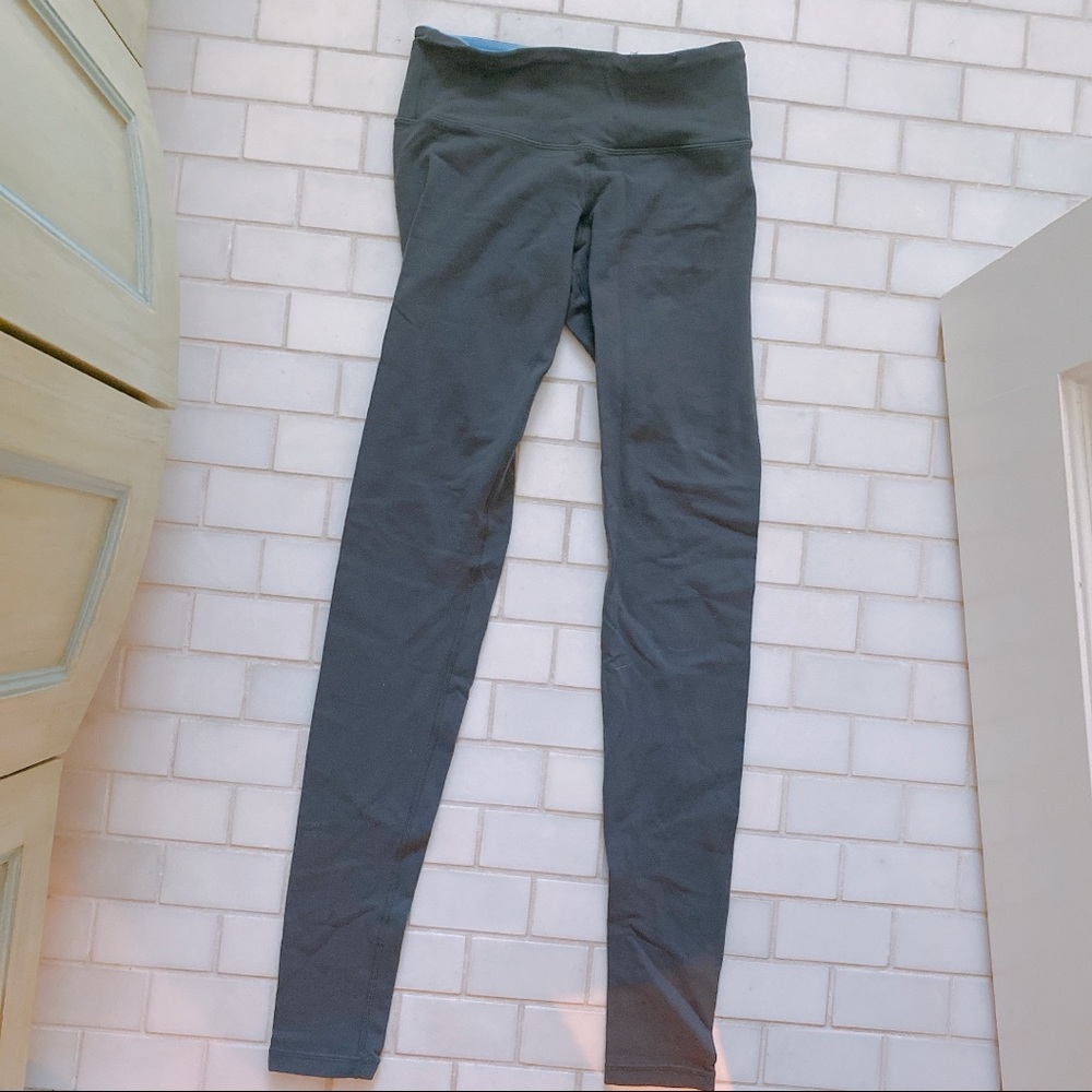 GREY LULULEMON LEGGINGS